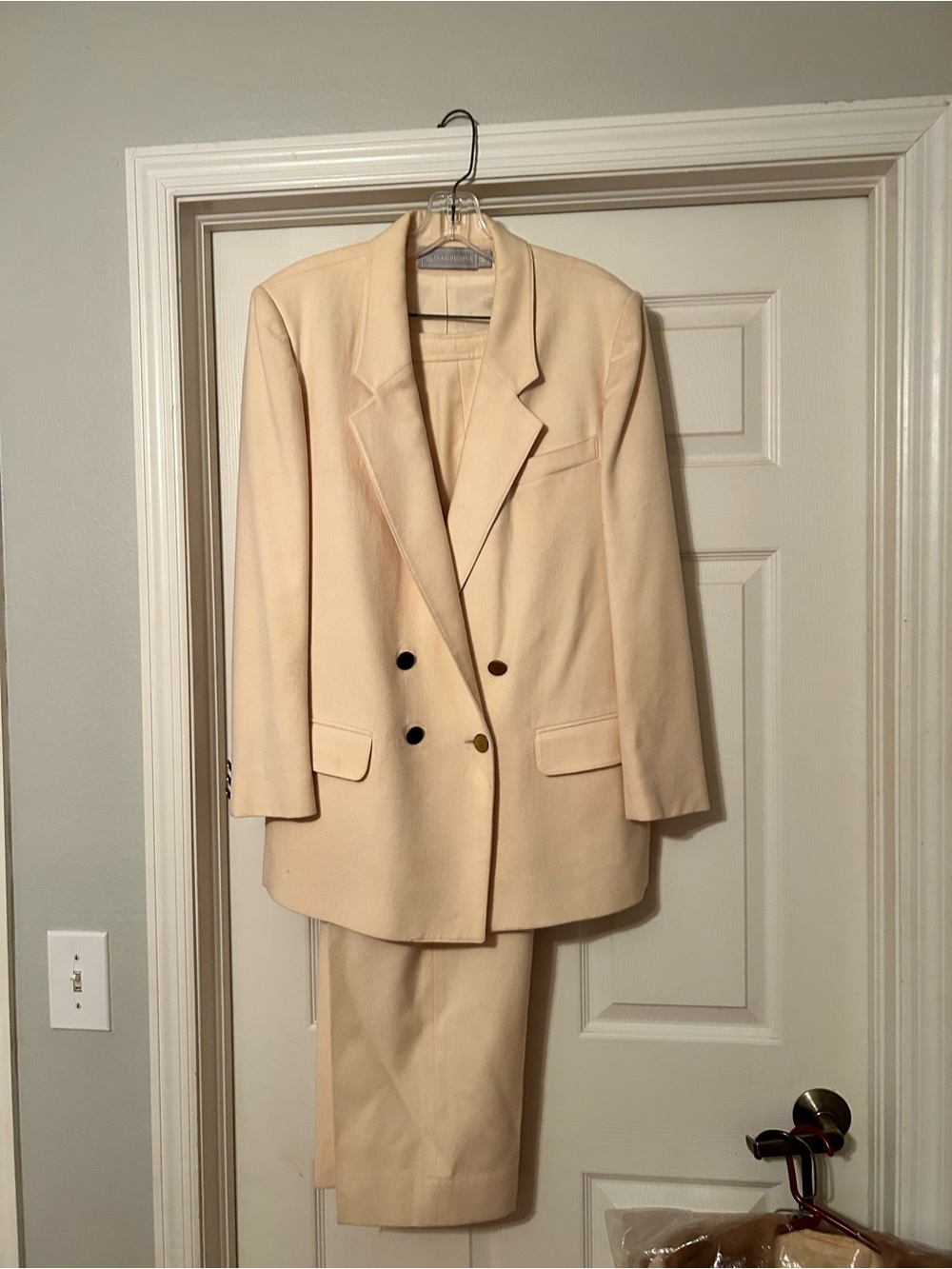 Evan Picone Tailored Women's Cream Double-Breasted Blazer Jacket and pant suit